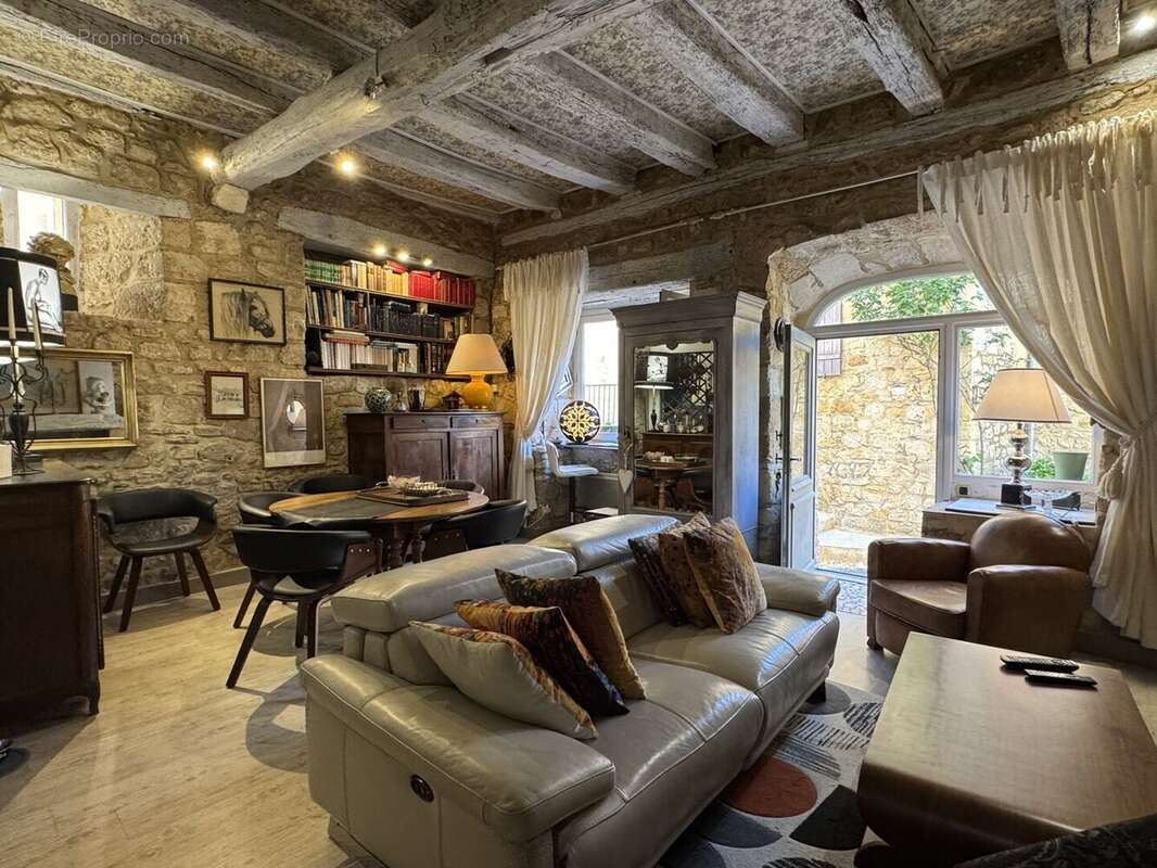 IMG2415 - Maison à SAINT-CYPRIEN