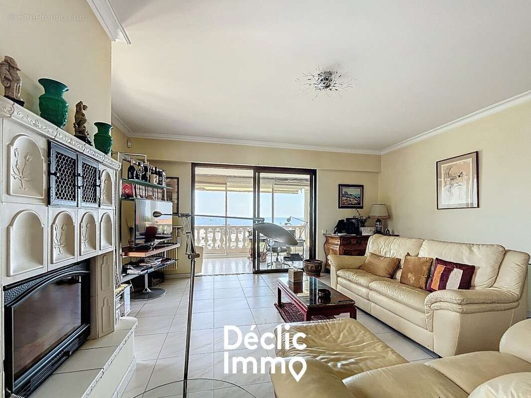 Appartement à VALLAURIS