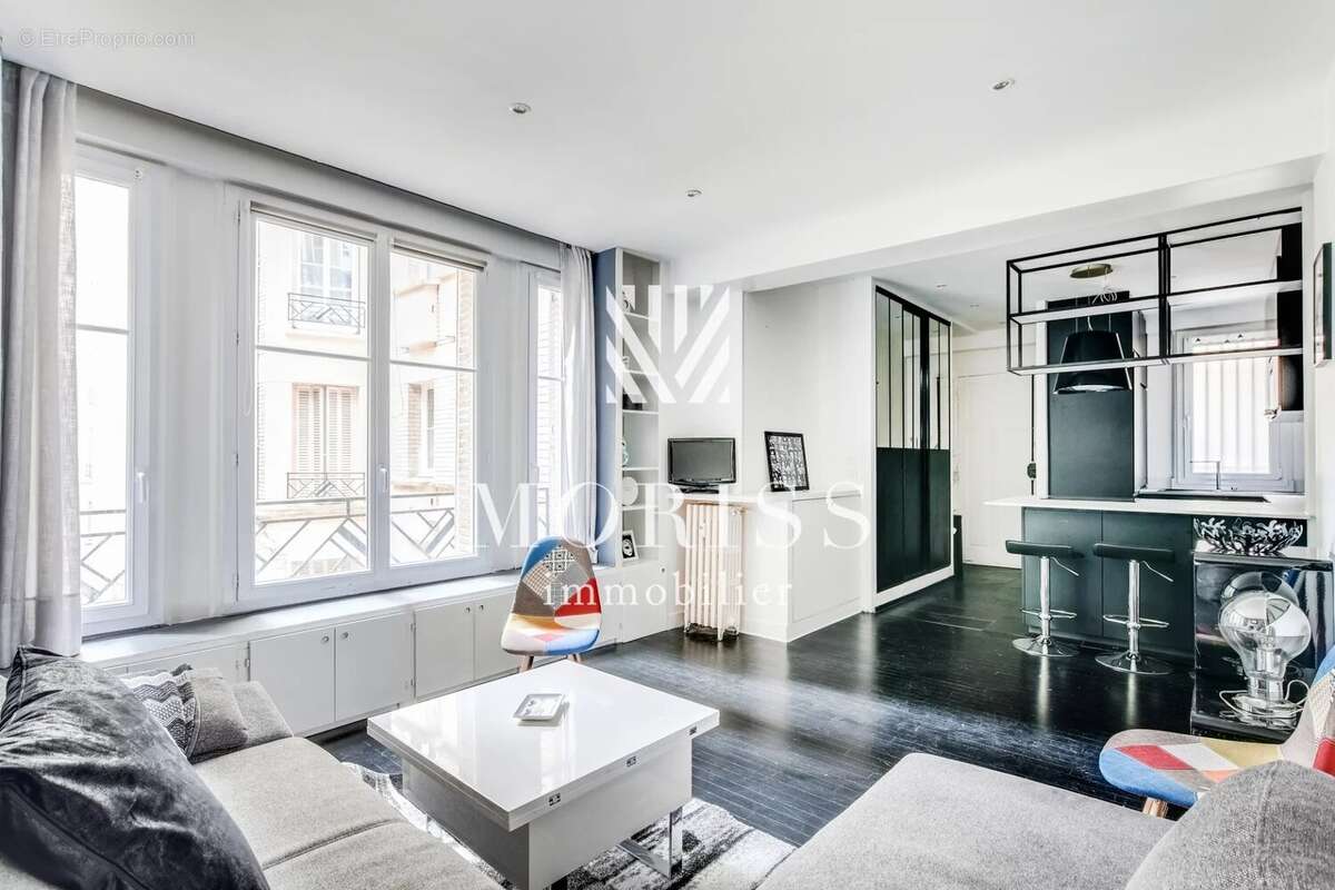 Appartement à PARIS-17E