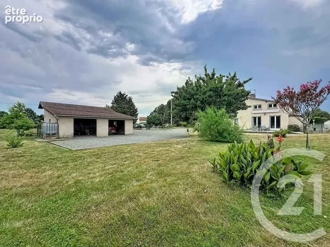 Maison 9 pièces 267 m² à vendre à Mirande (32300) - photo 7