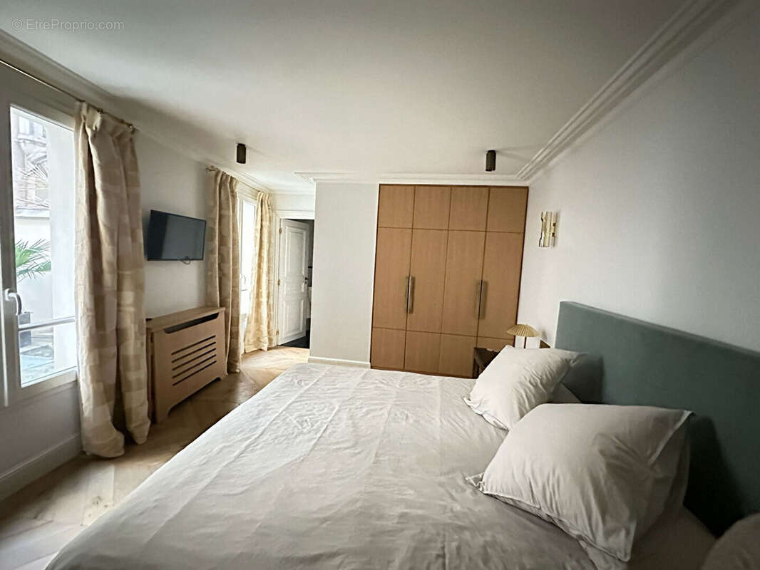 Appartement à PARIS-6E