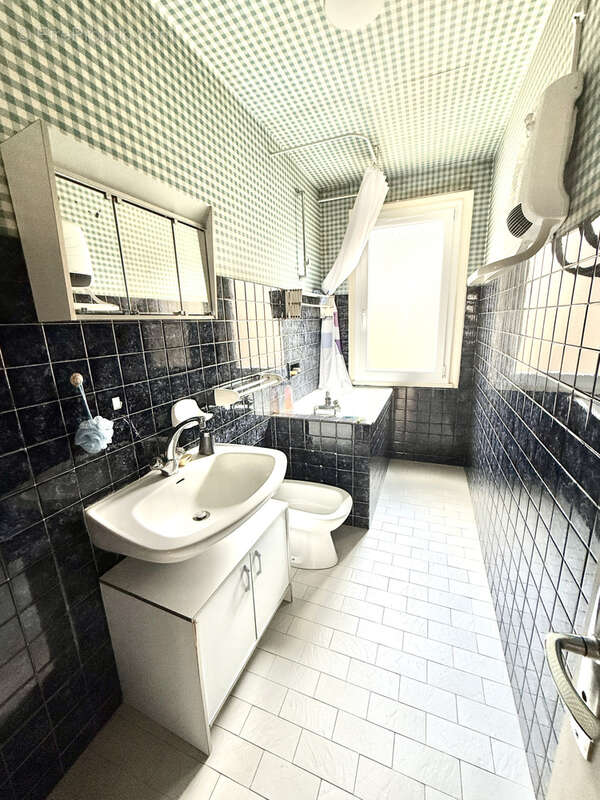 Maison de village familiale 8 chambres  205 m2 avec cour, garage double   Saint Didier en Velay- centre villag - photo 14