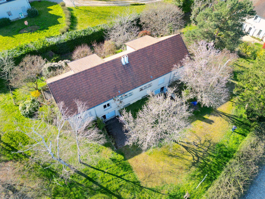 Maison à CHATELLERAULT