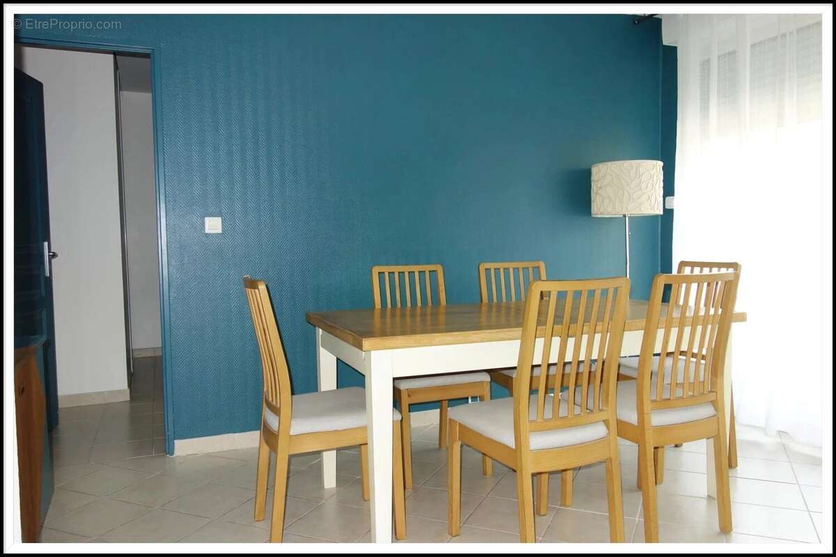 Appartement à BAGNOLS-SUR-CEZE