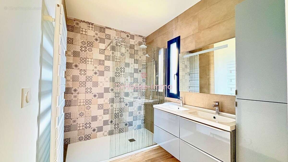 Maison à TOURLAVILLE