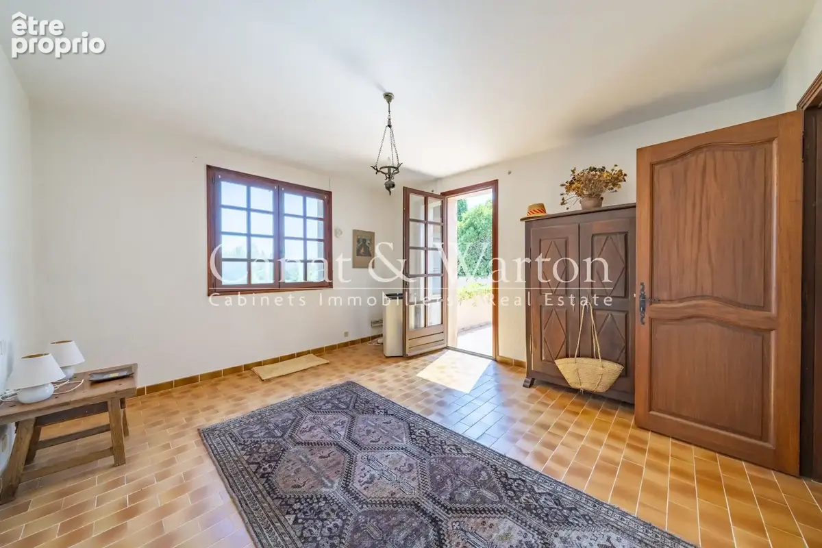 Sous compromis: domaine sécurisé à cavalaire, villa avec vue mer & piscine - photo 11