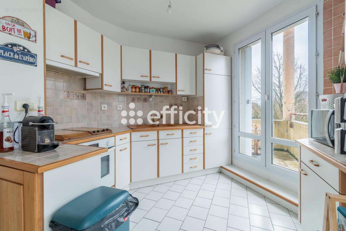 Appartement à MOISSY-CRAMAYEL