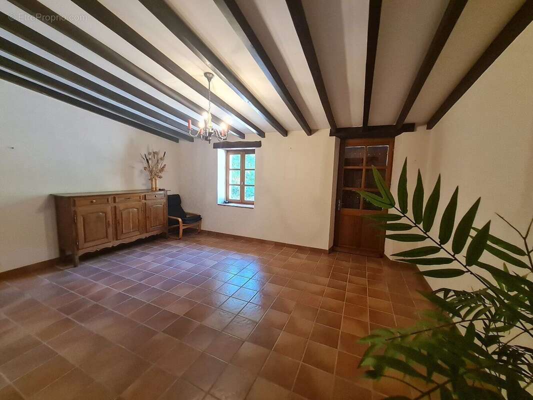 Maison à SAINTE-MERE