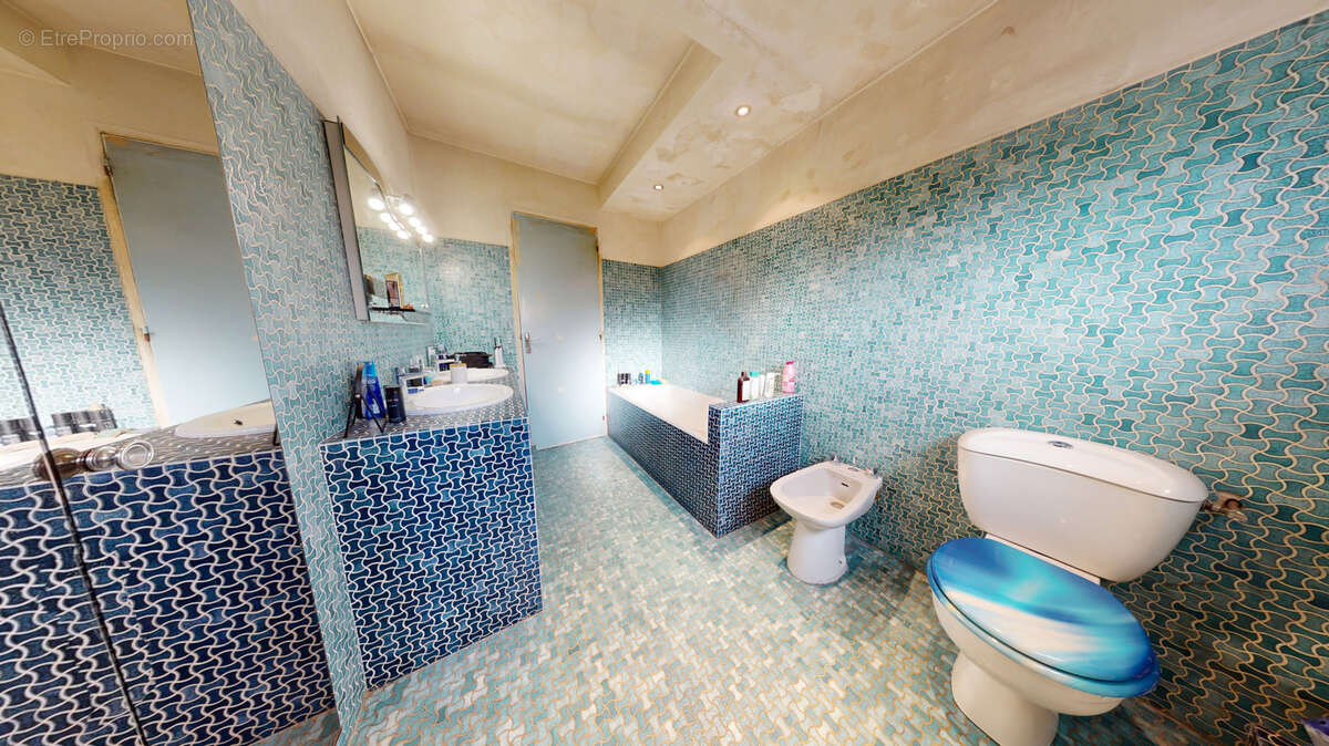 Maison à SARTROUVILLE