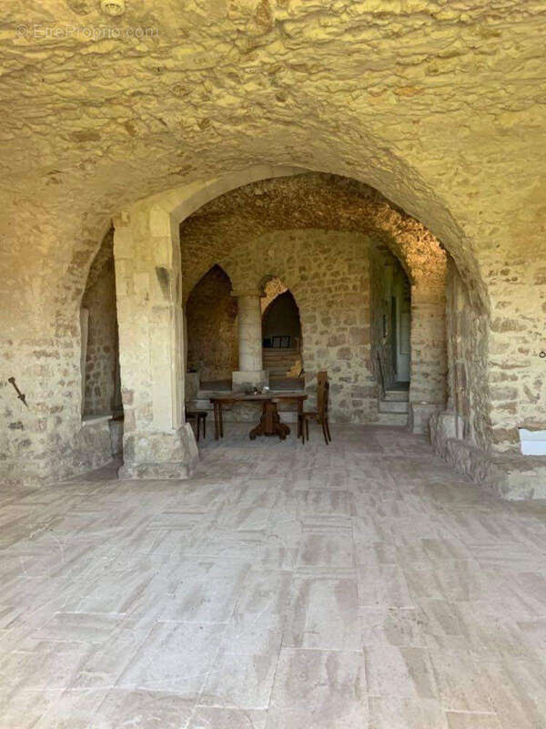 Maison à LA GARDE-ADHEMAR