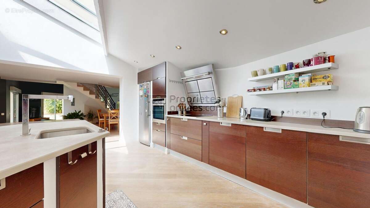 Maison d'architecte avec piscine & grand garage - photo 10