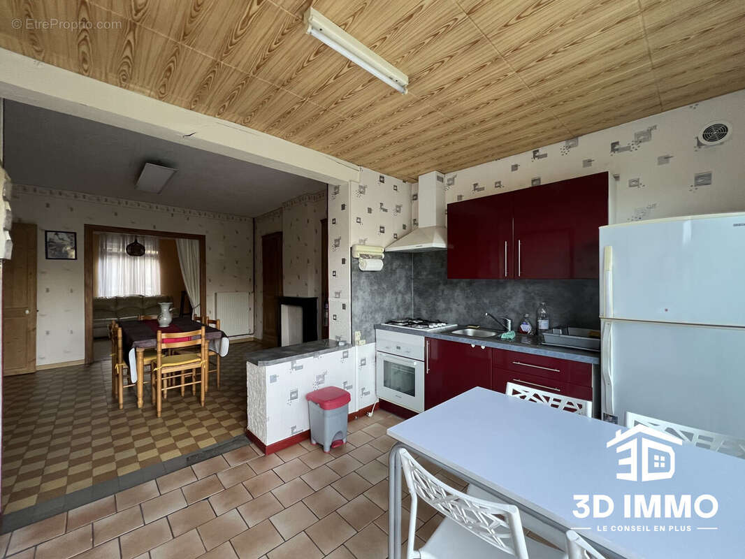 Maison à AVESNELLES