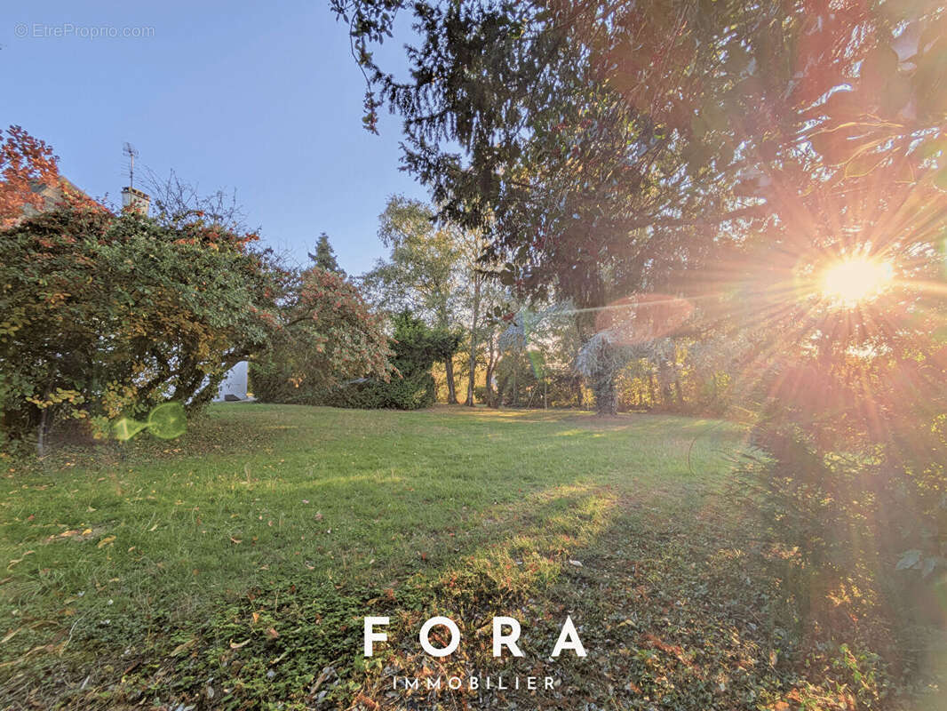 Maison à CONDE-SUR-NOIREAU