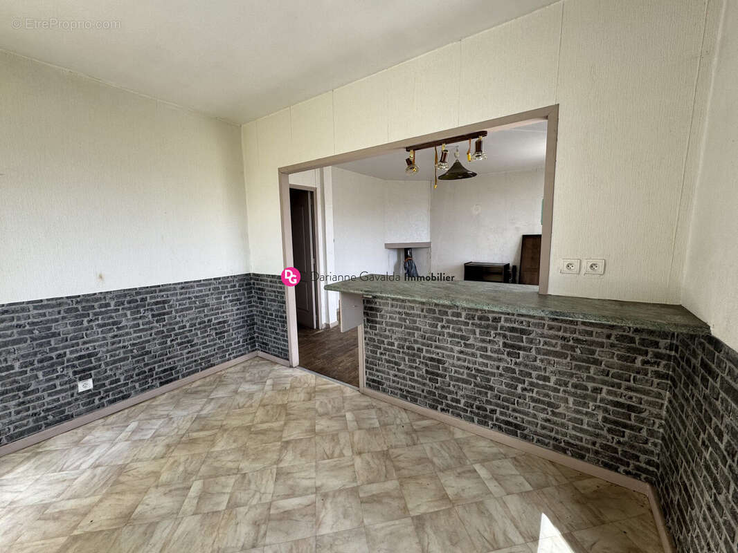 Maison 90 m² à Decazeville  - photo 2
