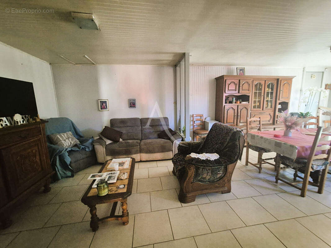 Maison à VILLENEUVE-DE-MARSAN