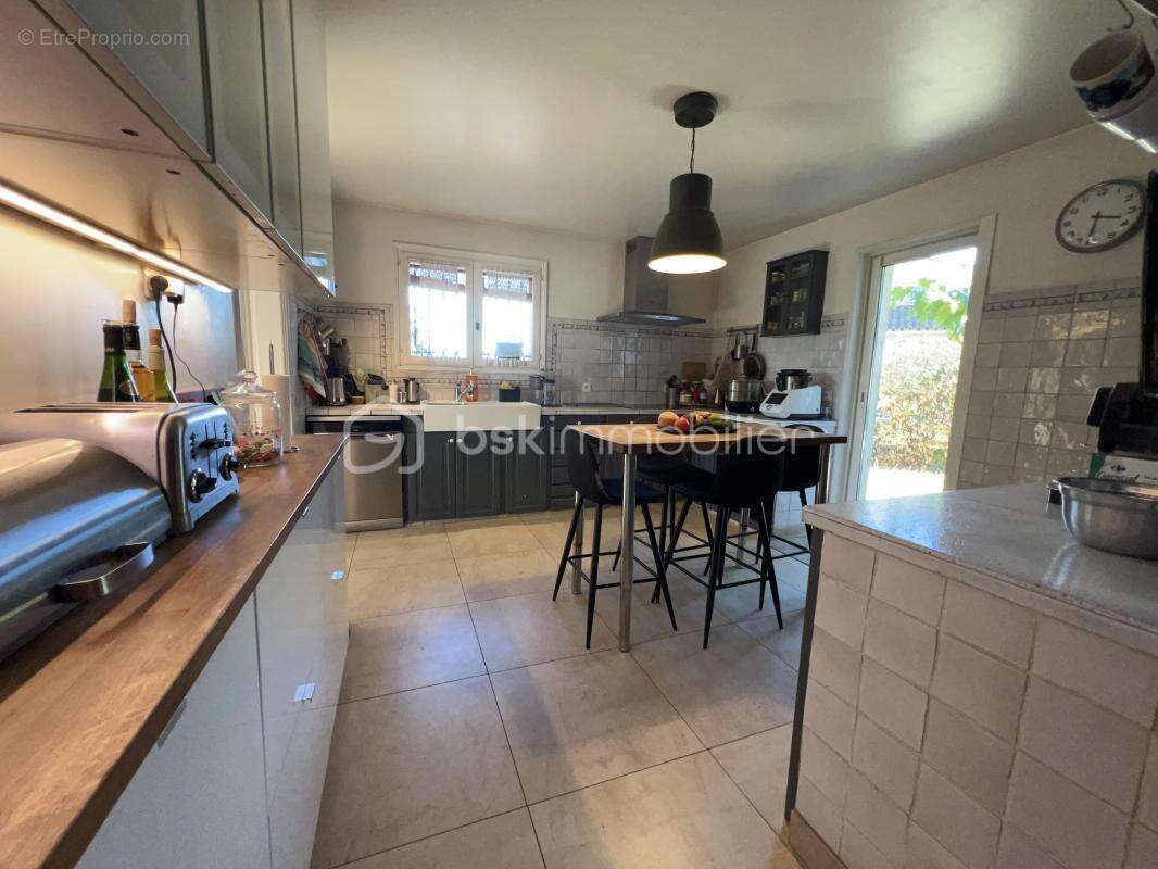 Maison à ROQUEBRUNE-SUR-ARGENS