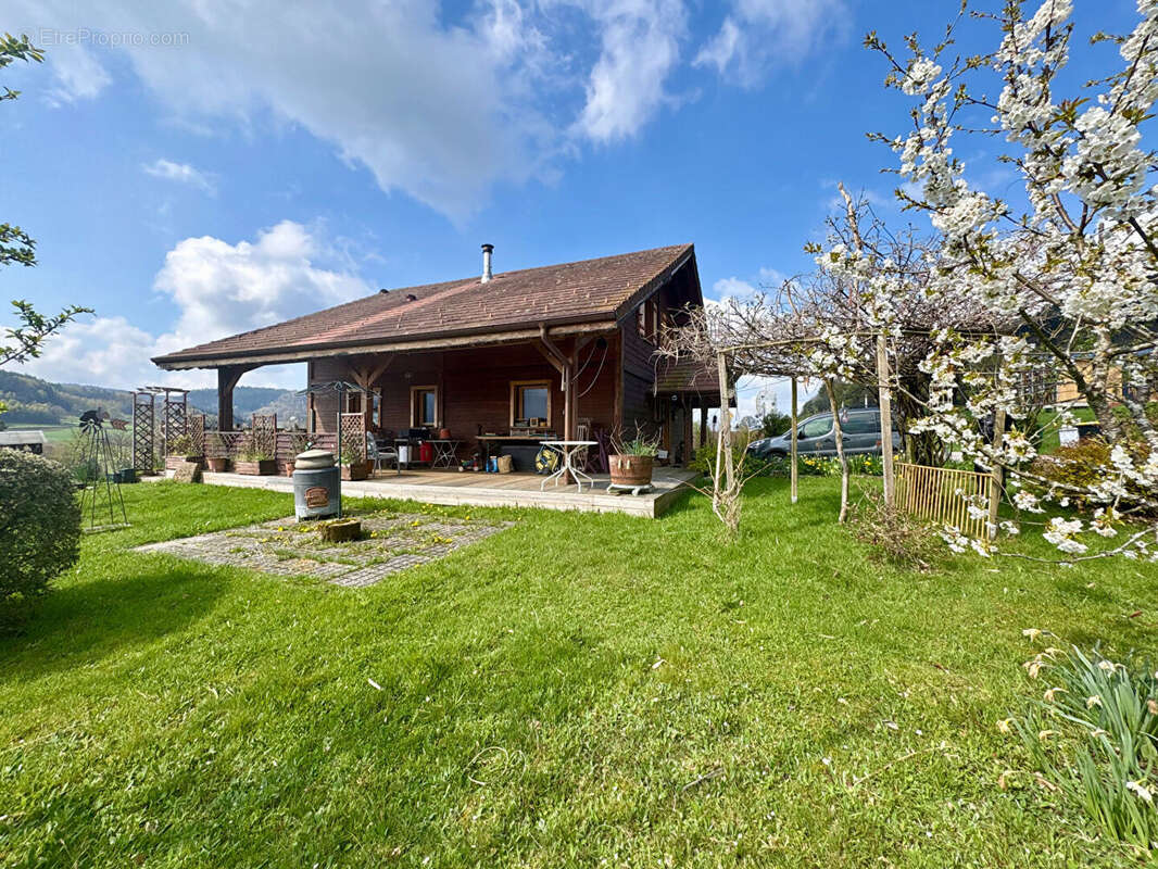 Maison à FAUCOMPIERRE