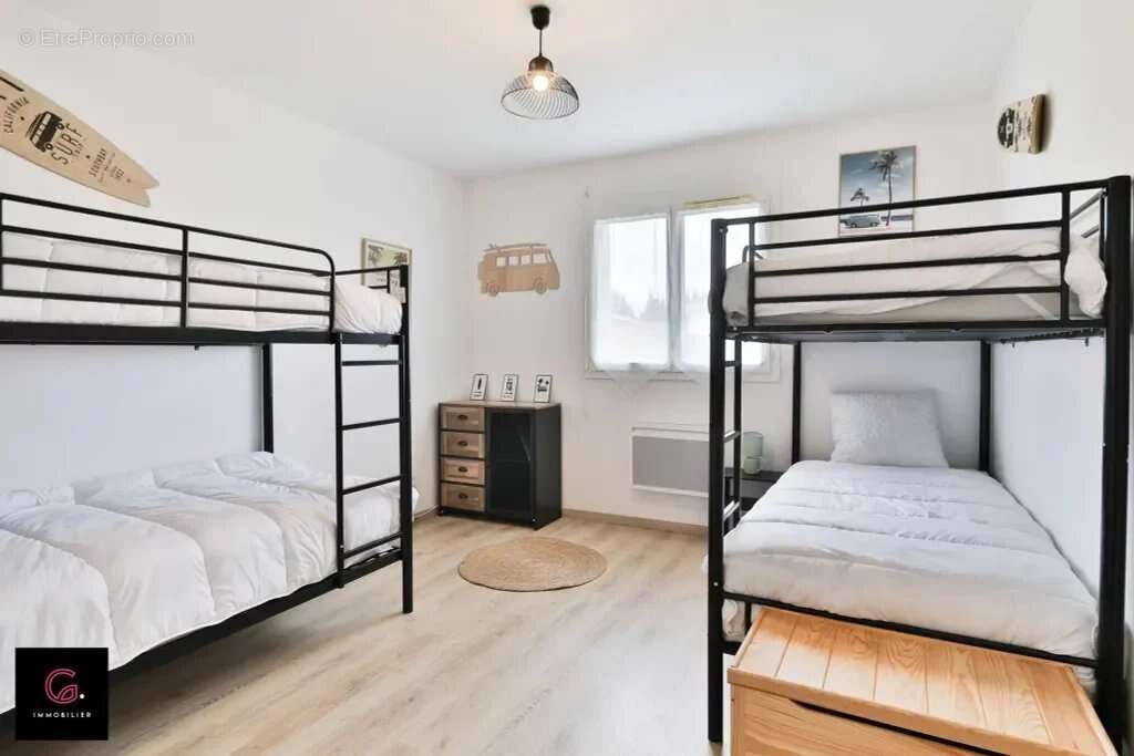 Maison à PARENTIS-EN-BORN