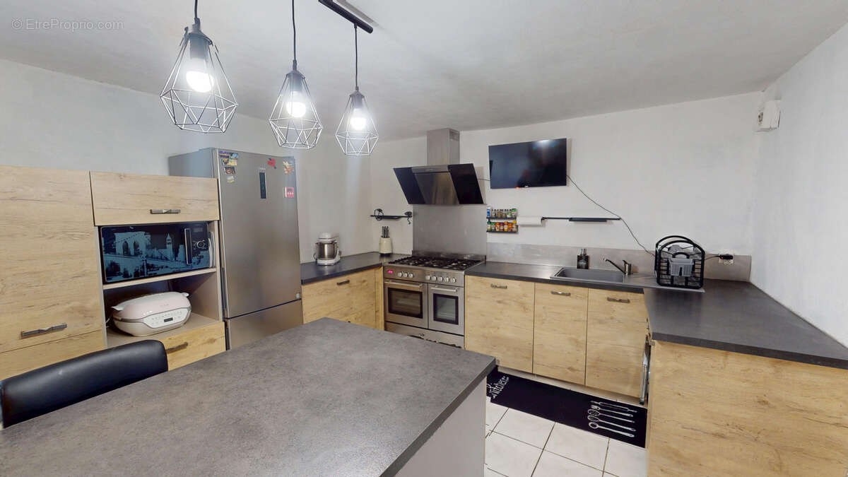 Maison à DECAZEVILLE