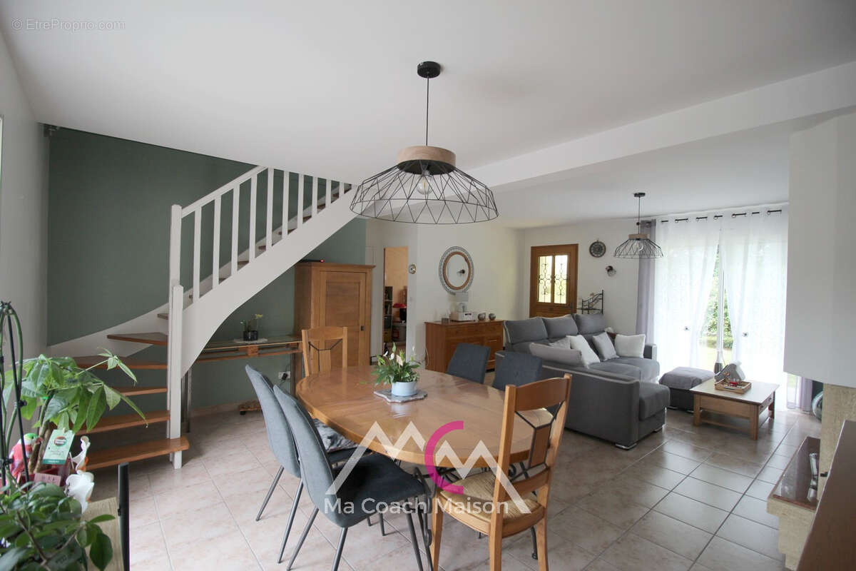 Maison à BESNE