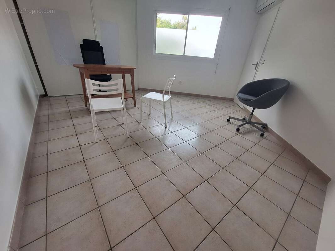 Commerce à LA TESTE-DE-BUCH