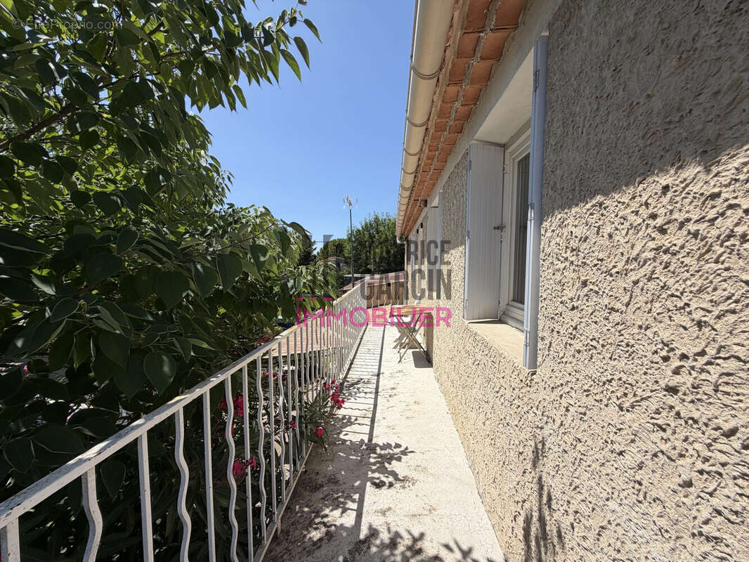 Maison 98 m² à Carpentras  - photo 3