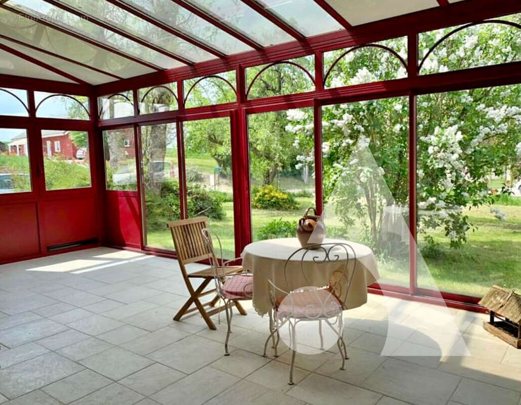 Maison à FAYS-LA-CHAPELLE