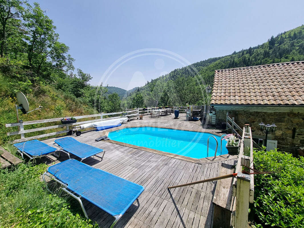 Maison à SAINT-PIERRE-SUR-DOUX