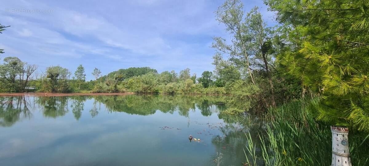 Terrain à BRESSEY-SUR-TILLE