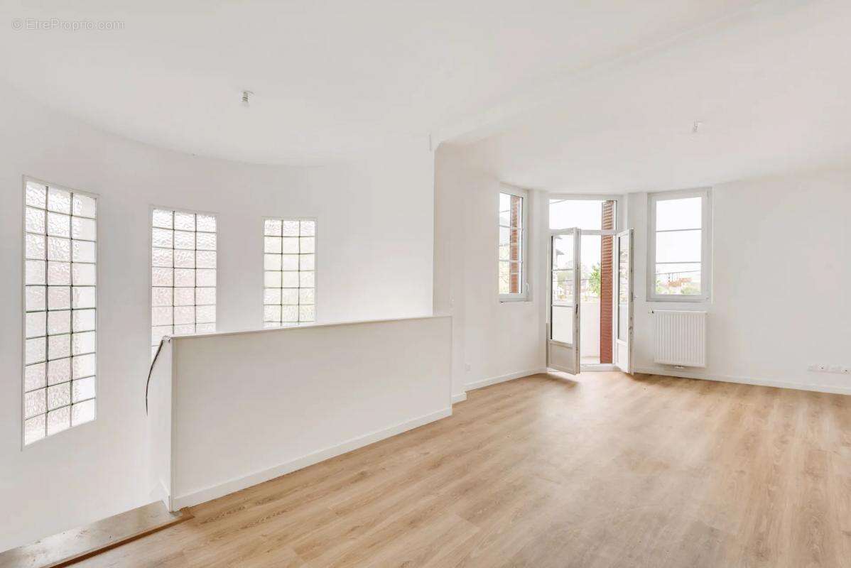 Appartement à LA COURNEUVE