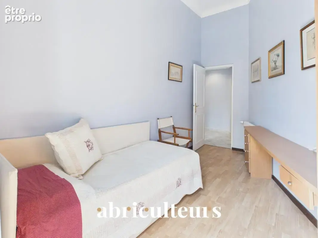 Superbe appartement traversant rénové de 136,81 m² en vente À 30 mètres du Port de Nice (06300) - photo 8