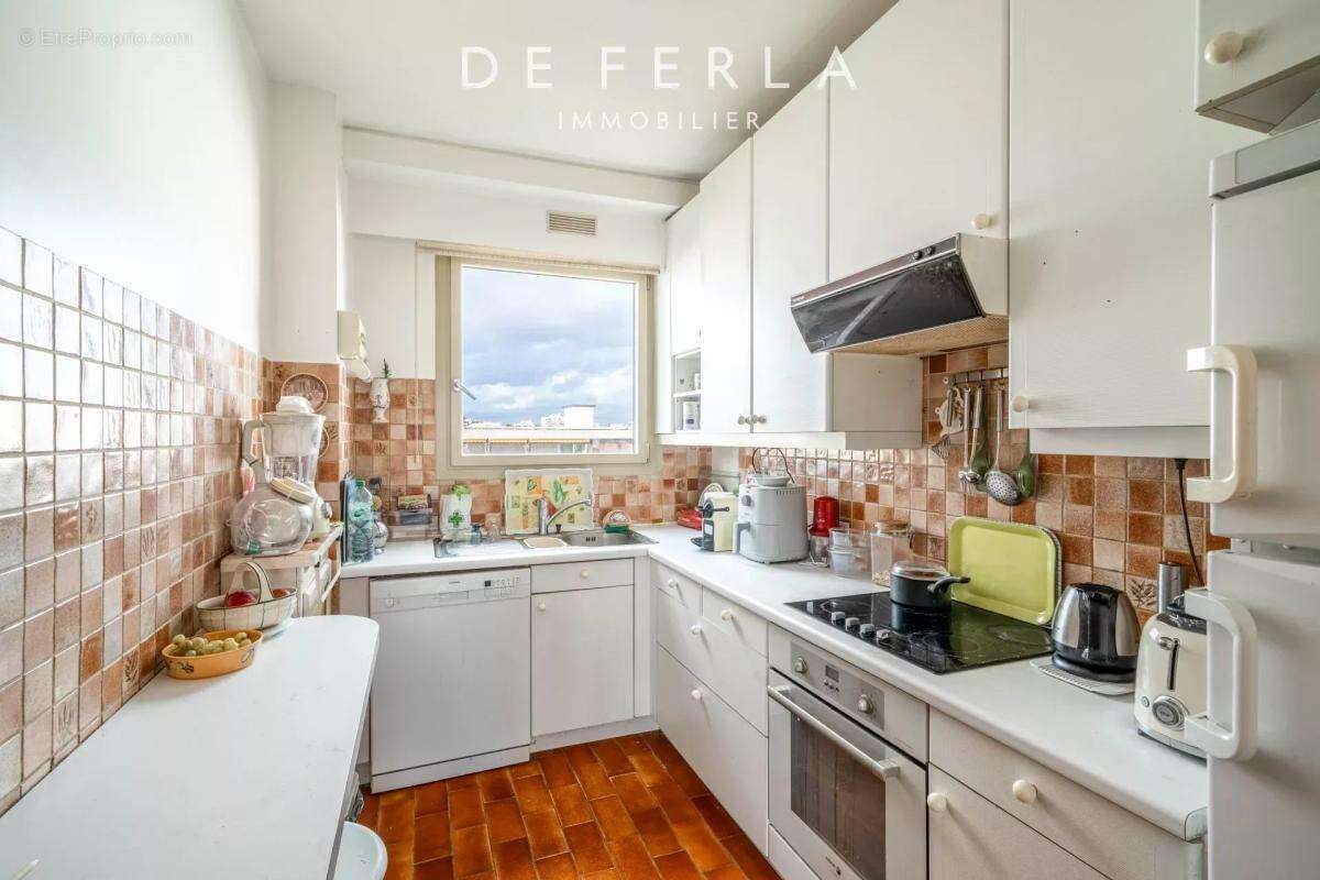 Appartement à COURBEVOIE