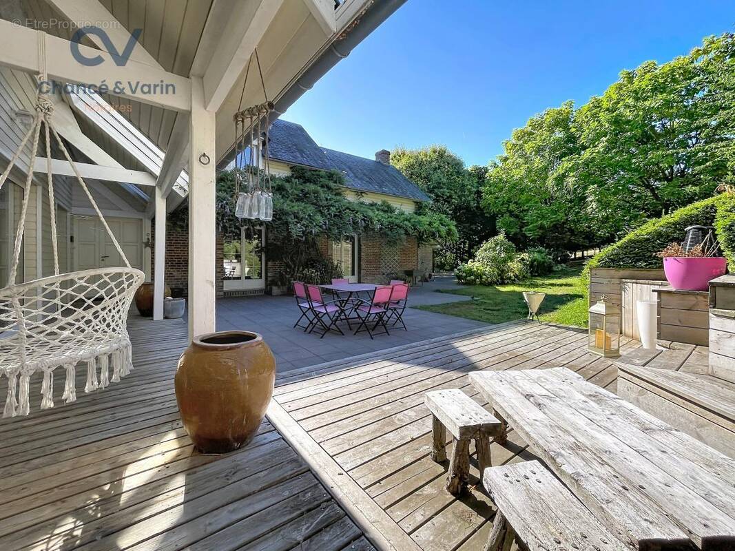 Photo Maison à Lisieux au prix de 549 000€