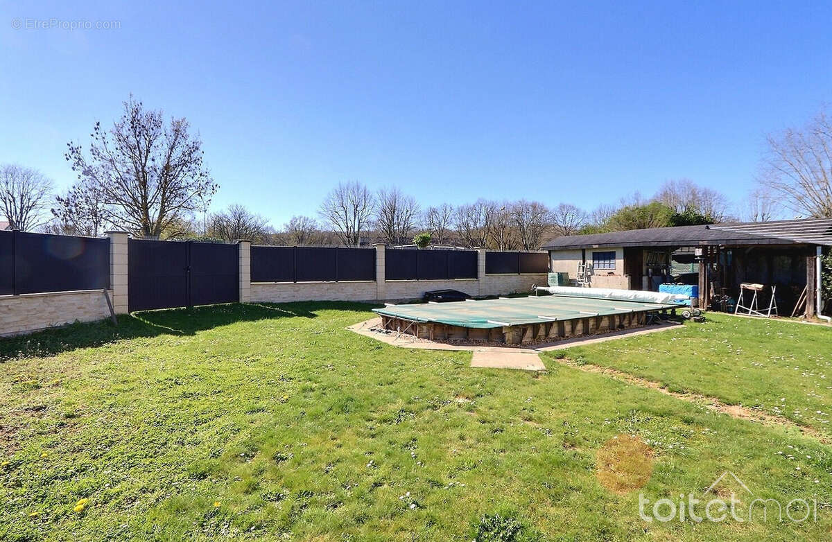 Maison à VILLIERS-LE-BACLE