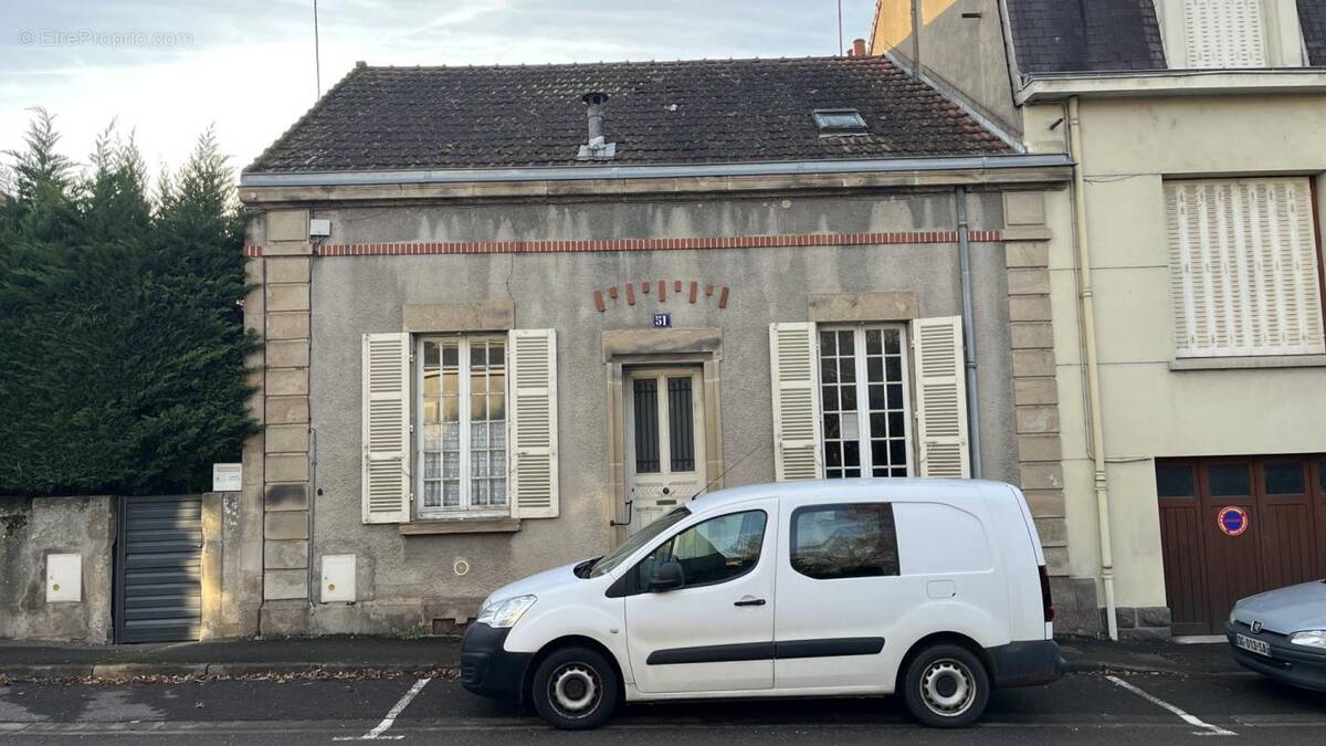 Maison à AUTUN