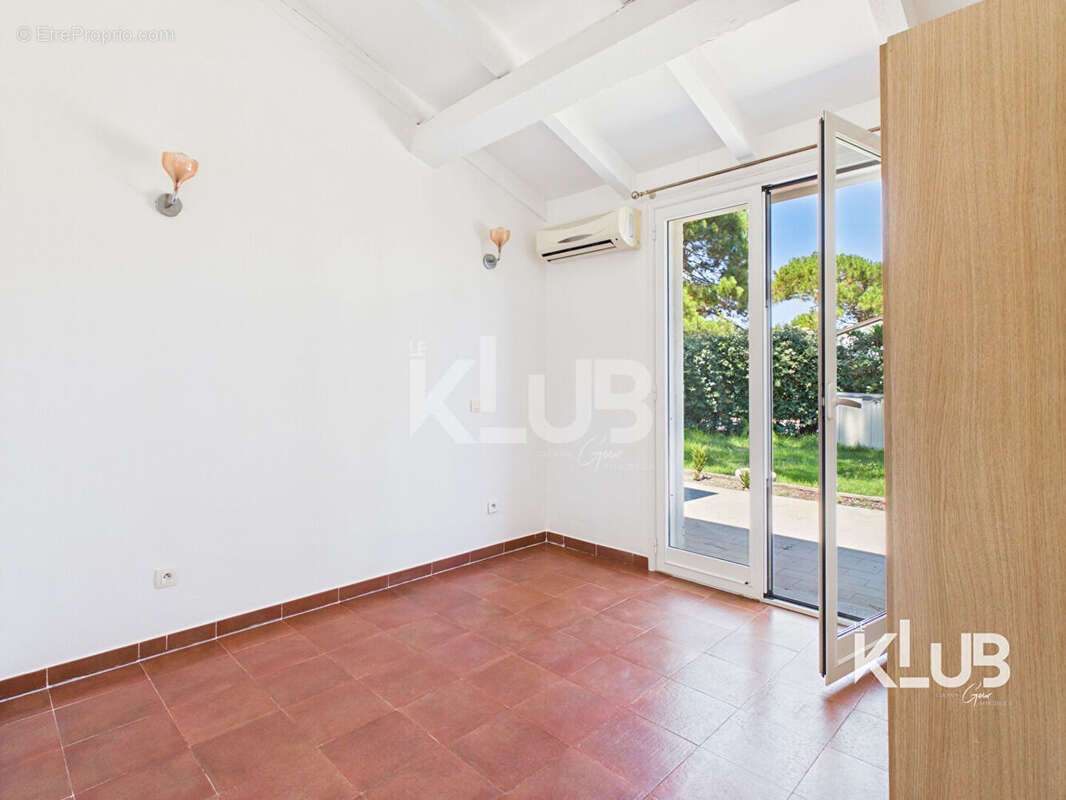 Villa Duplex à Vendre à La Marana - 4 Pièces, Jardin Privatif - photo 7