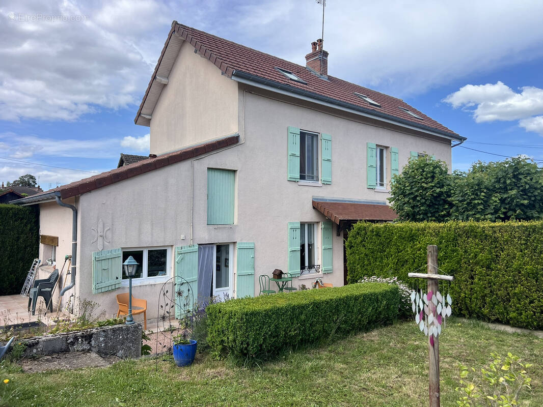 Maison à CHAROLLES