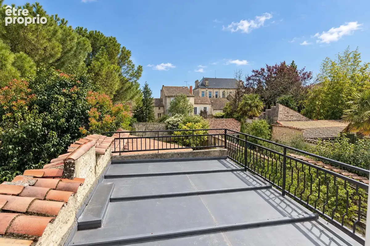 Grande maison de ville avec jardin, terrasse et double garage - photo 6
