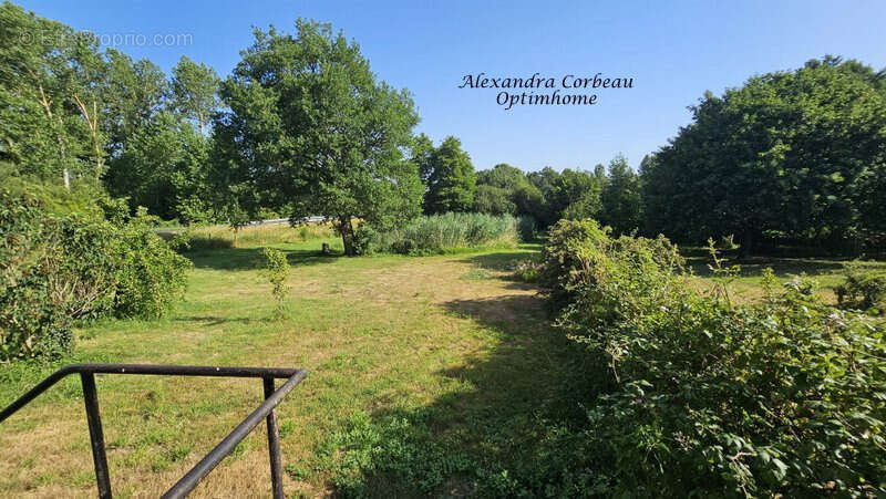 Ensemble immobilier de rapport – 3 logements et 2 hangars sur plus de 5 000 m²LA PELLERINE (49) - photo 5