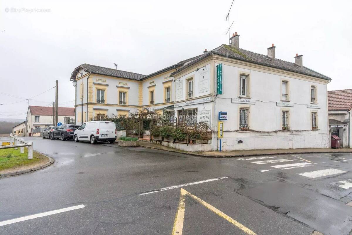 Commerce à JABLINES