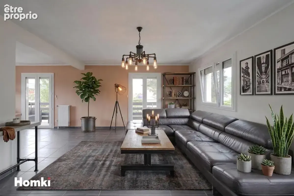 À vendre – T3 lumineux avec balcon et vue dégagée à Seyssins - photo 1