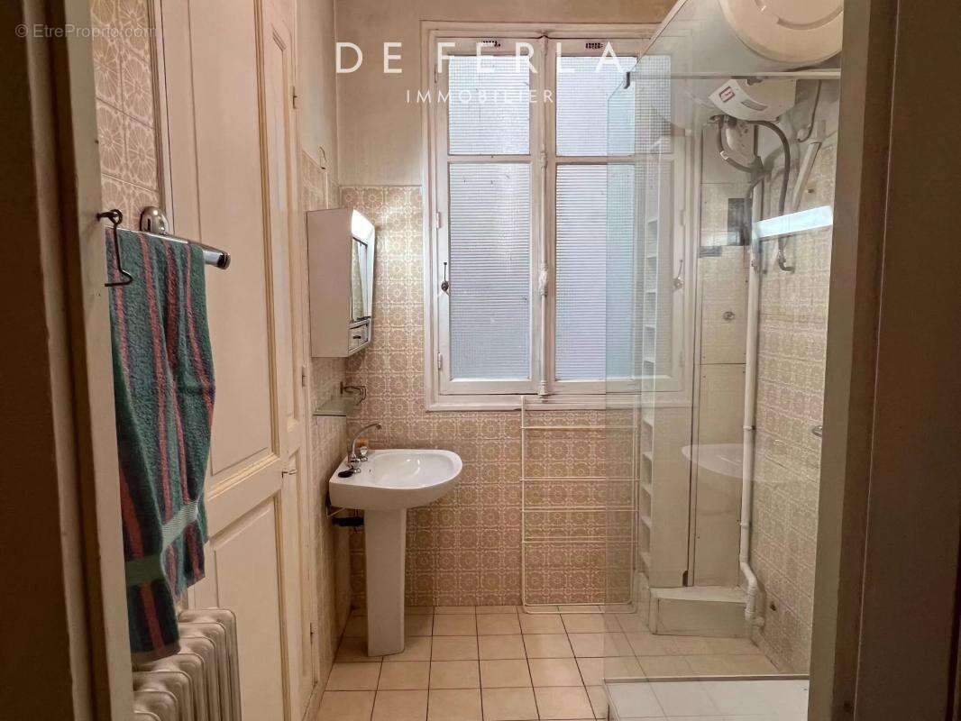 Appartement à PARIS-7E