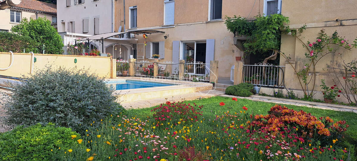 Maison à SORGUES