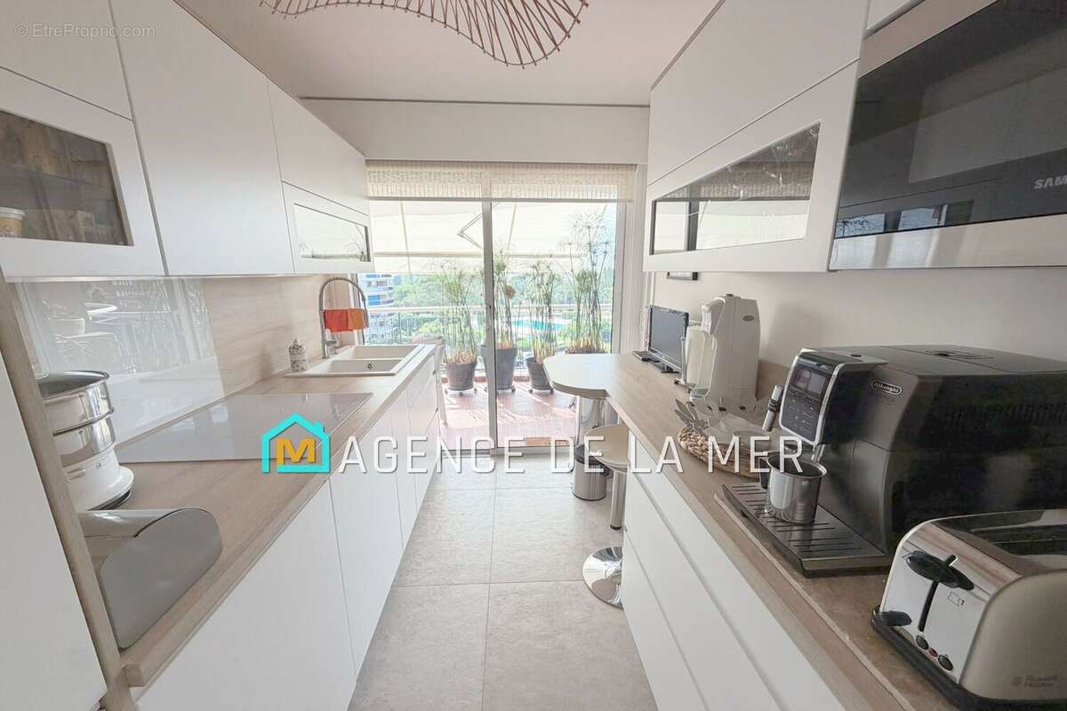 Appartement à MANDELIEU-LA-NAPOULE