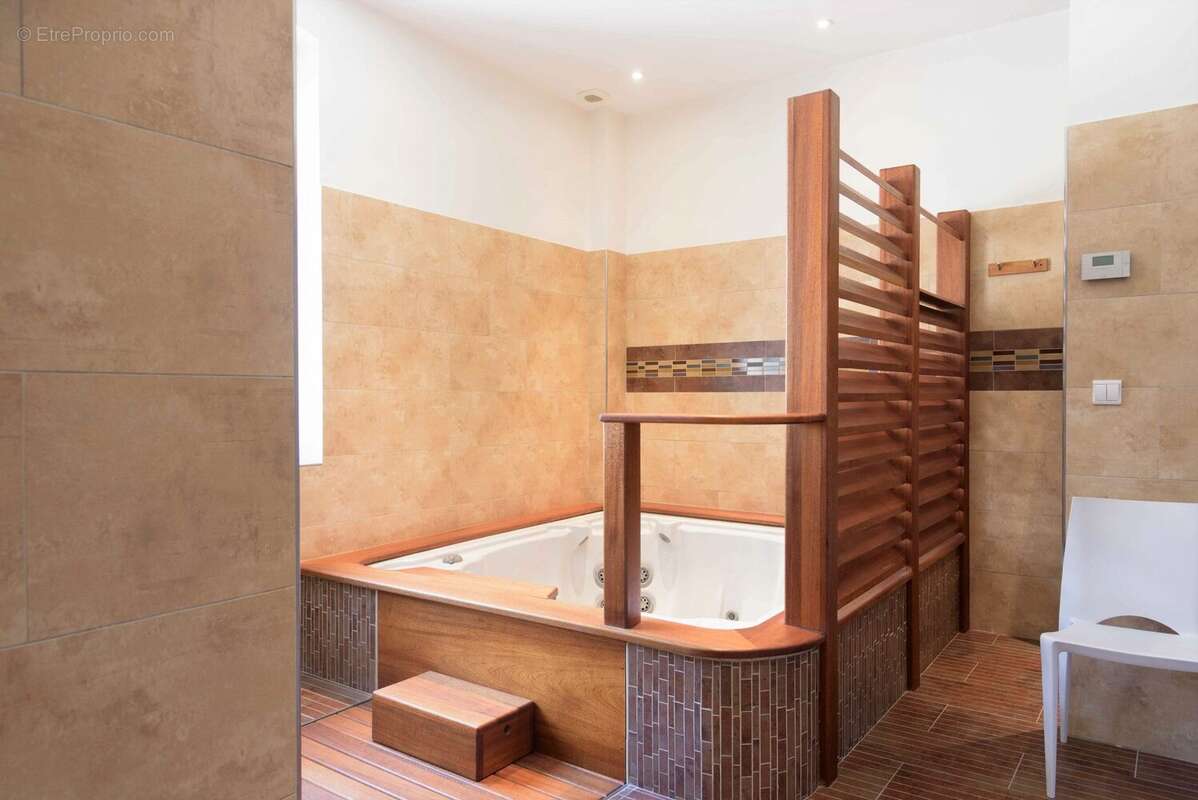 Appartement à SALON-DE-PROVENCE