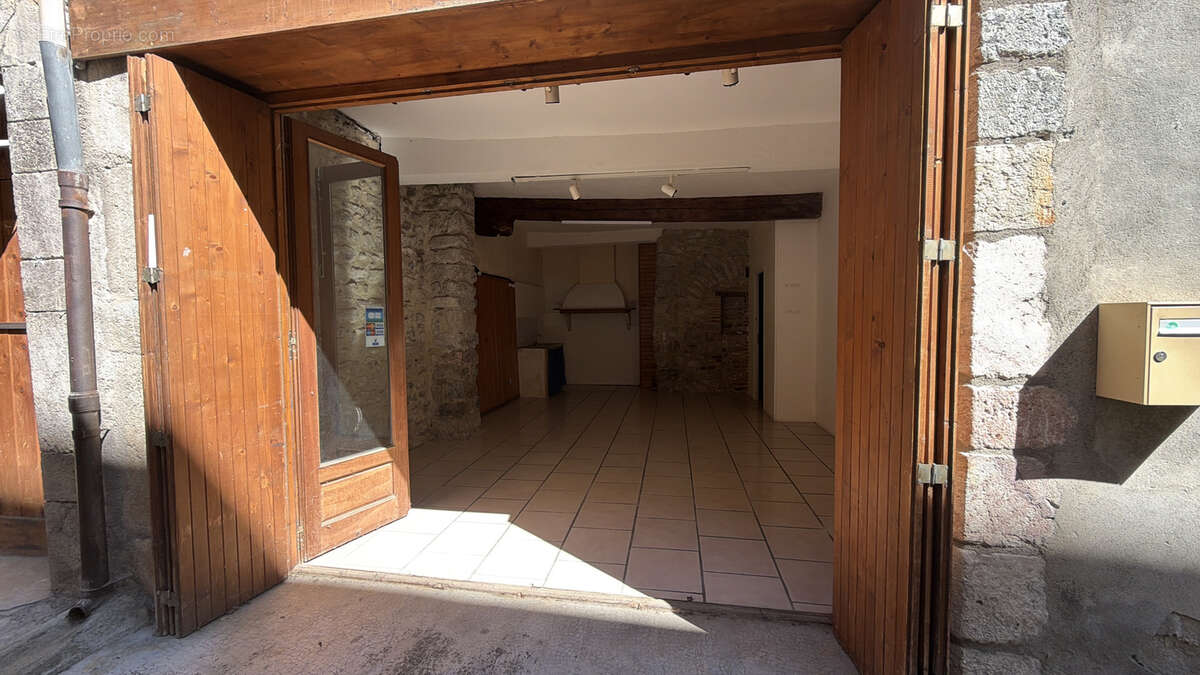 Villefranche-de-Conflent   Une maison de caractère au cœur d'un village chargé d'histoire - photo 2