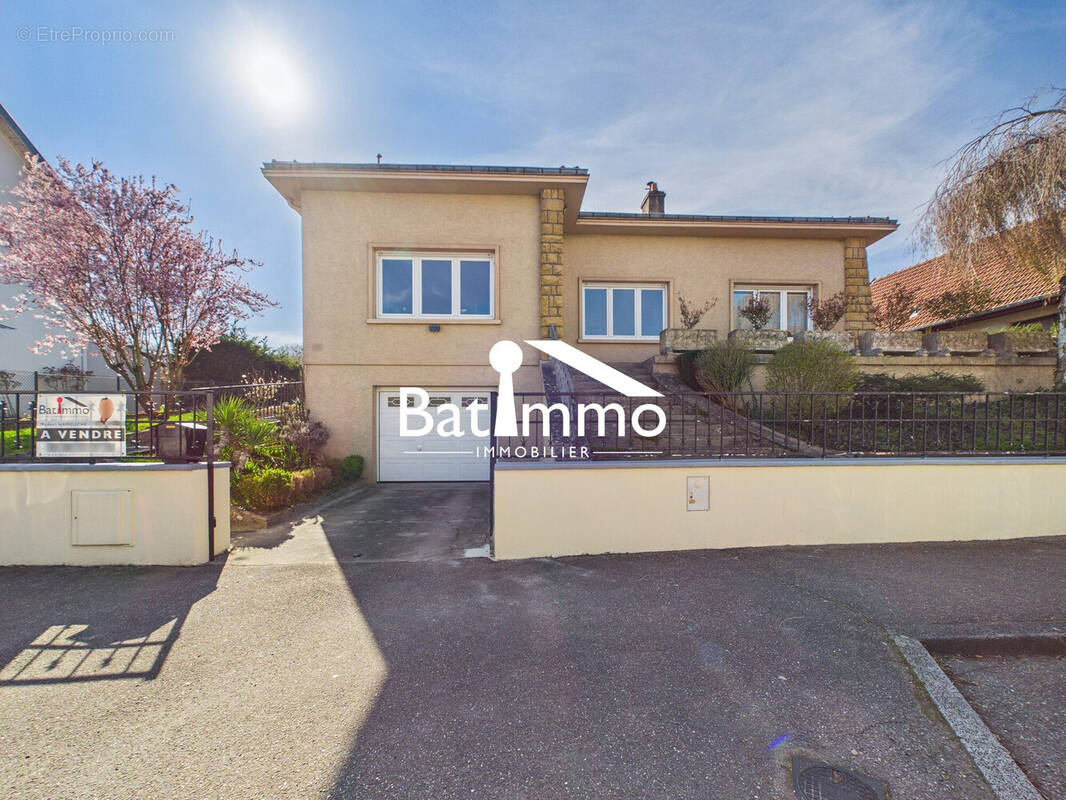 Maison à ARS-SUR-MOSELLE