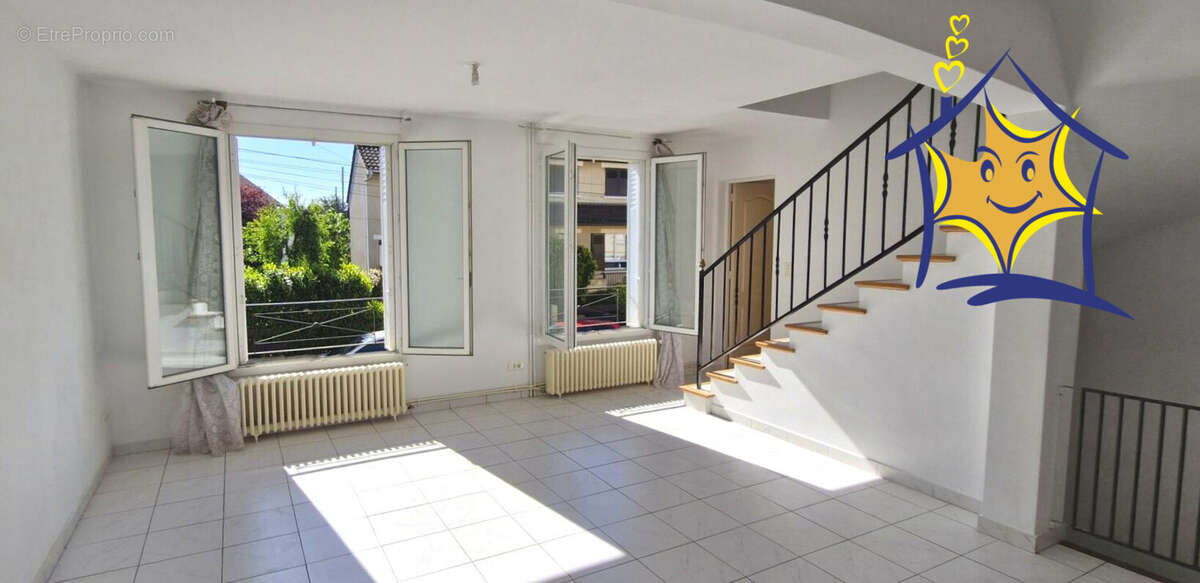 Maison à VIRY-CHATILLON