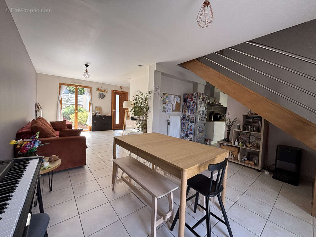 Maison à SARTROUVILLE