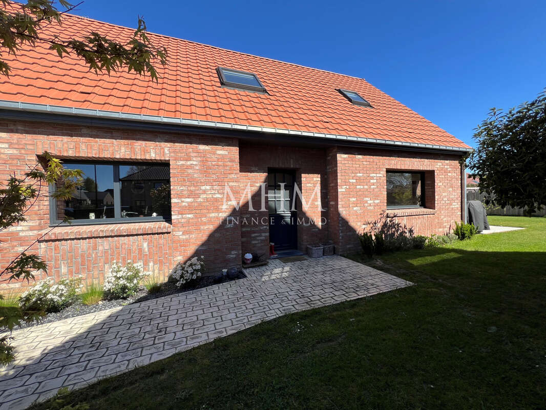 Maison à COUTICHES